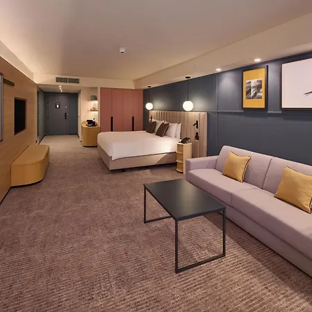 Hotel Voco Malta By Ihg 5*