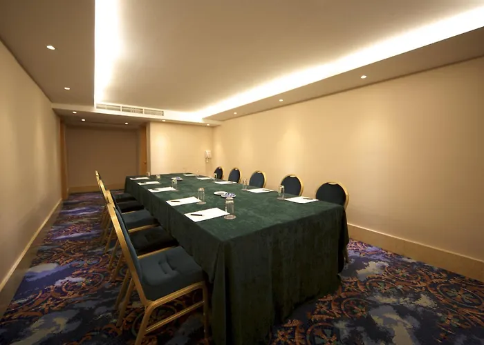 Hotel Voco Malta By Ihg San Ġiljan