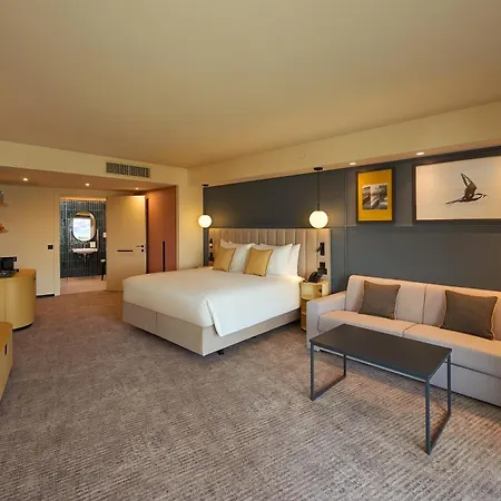 Hotel Voco Malta By Ihg