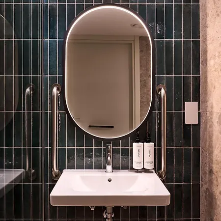 Hotel Voco Malta By Ihg 5*