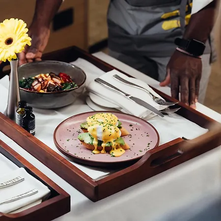 Voco Malta By Ihg Отель