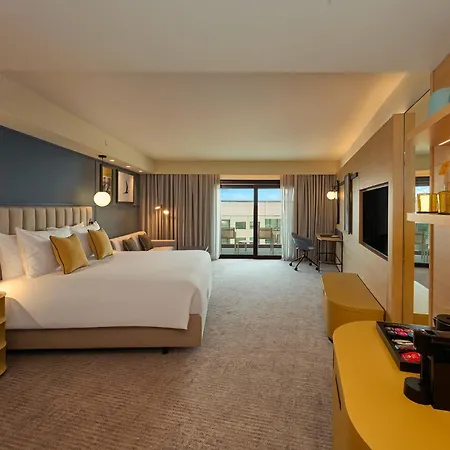 Voco Malta By Ihg 5*