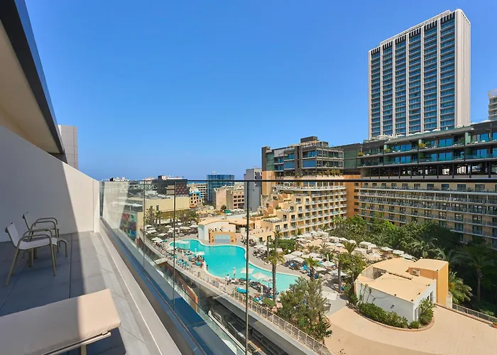 Hotel Voco Malta By Ihg 5*